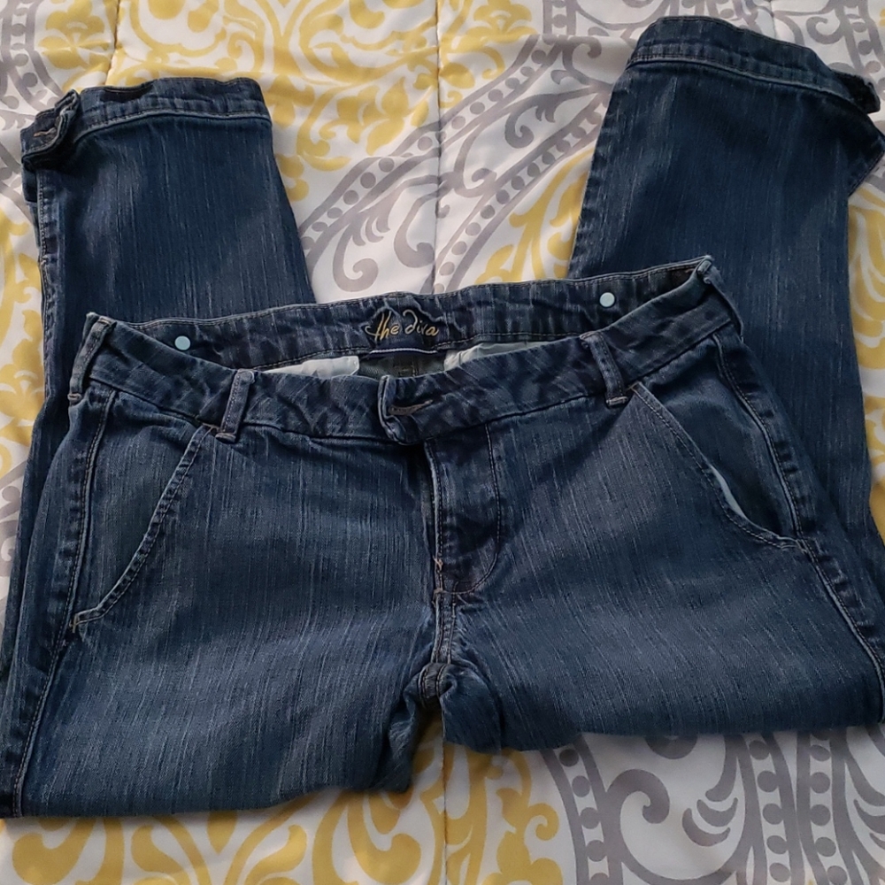 Cropped Dark Blue jeans